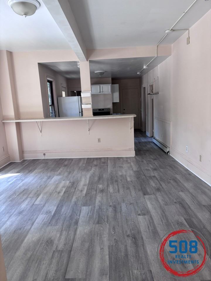 Wachusett St #1 - Photo 5 of 11