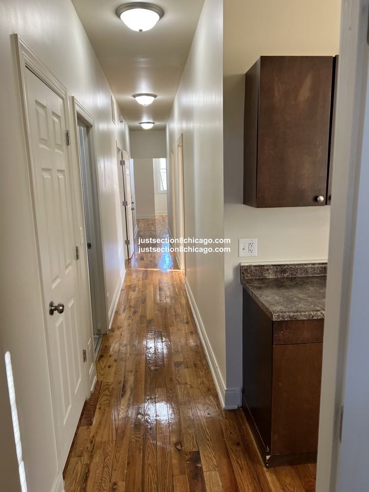 1526 S Kedzie Ave #3 - Photo 5 of 9