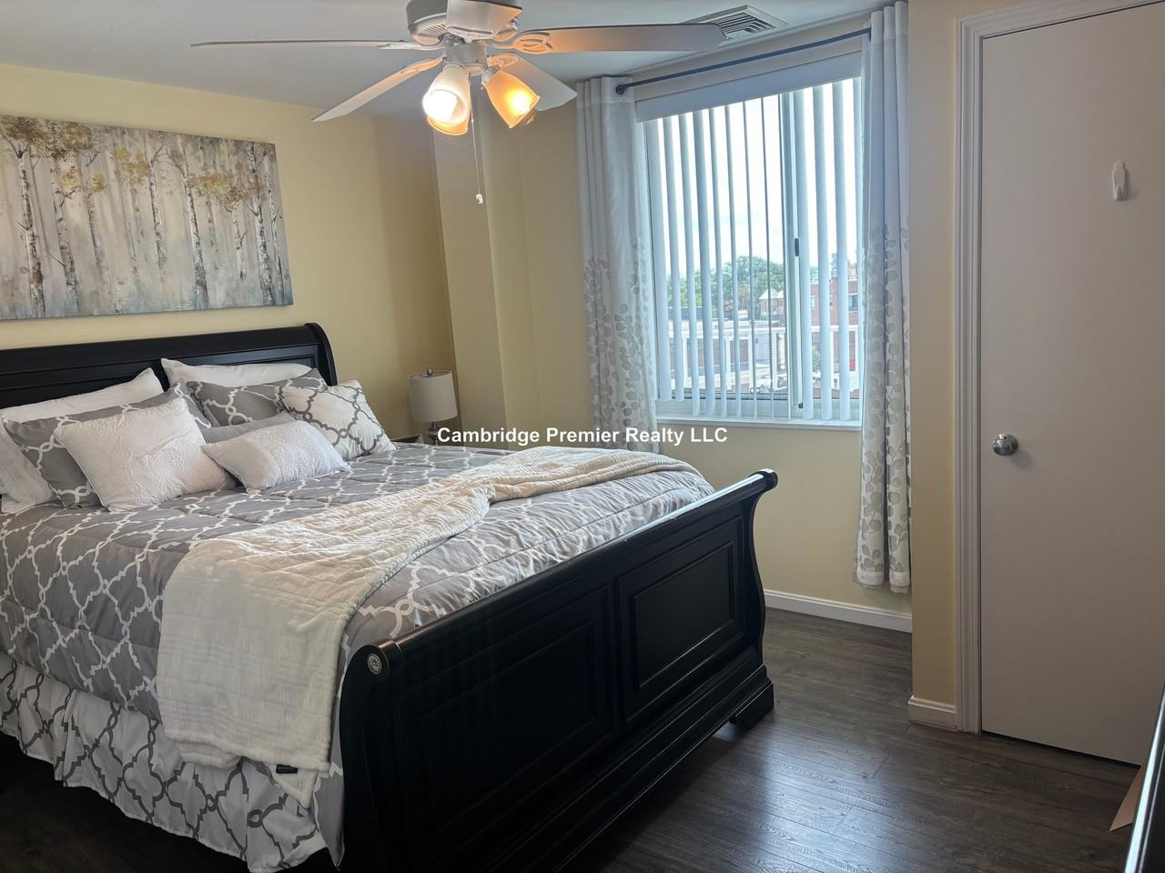 Chelsea St #508 - Photo 7 of 12