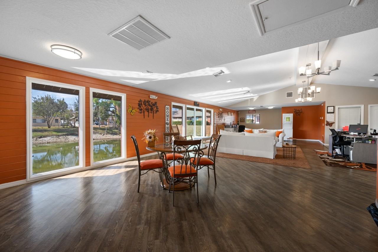 Cottage Court Apartments - Photo 4 of 50