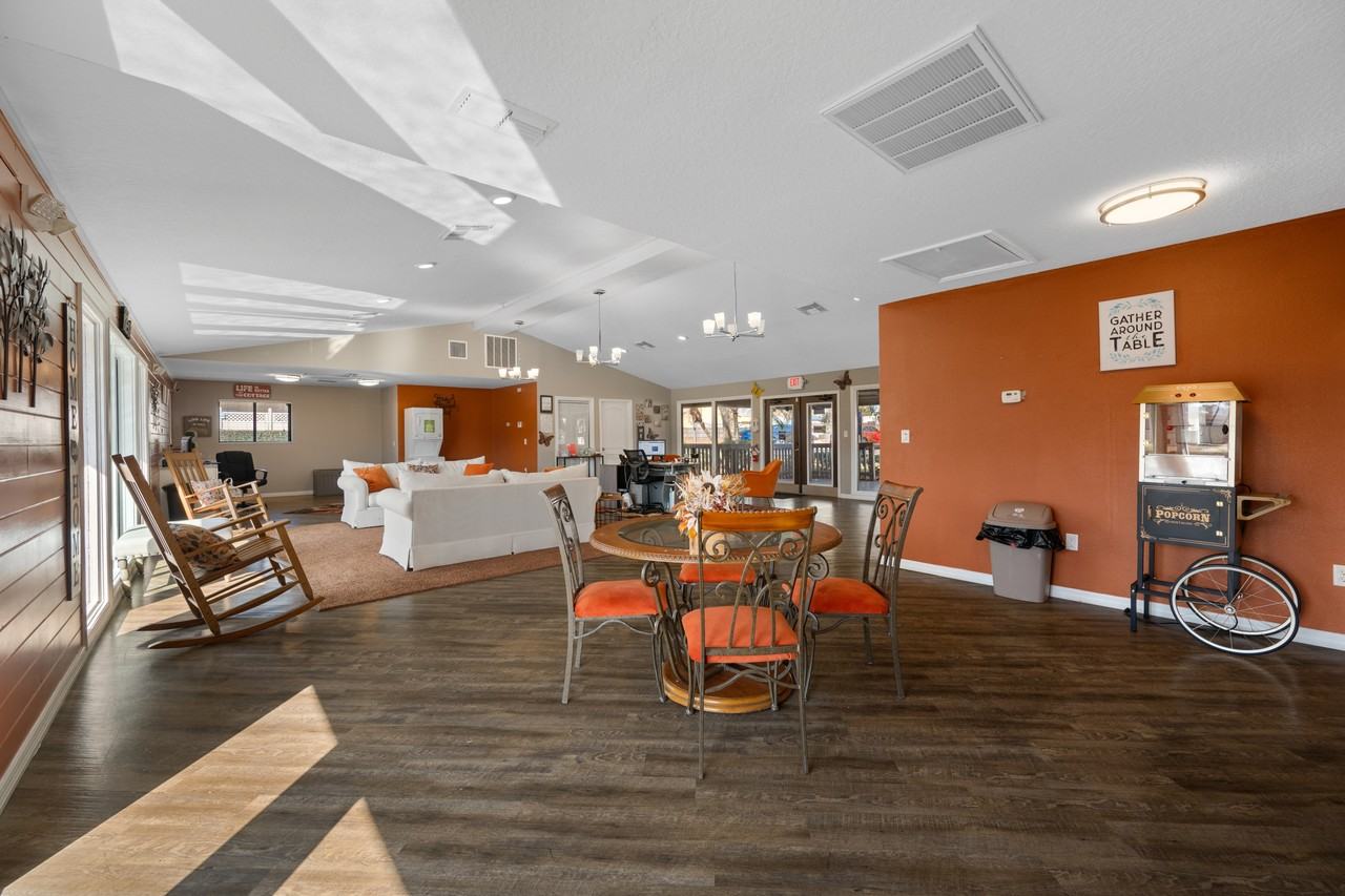 Cottage Court Apartments - Photo 7 of 50