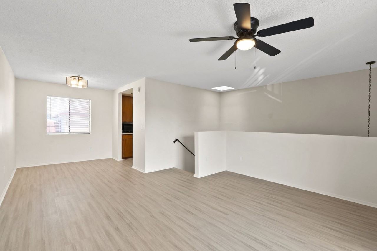 16842 Hoskins Ln - Photo 6 of 17