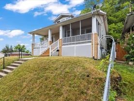 65 53rd Pl Se - Photo 1 of 1