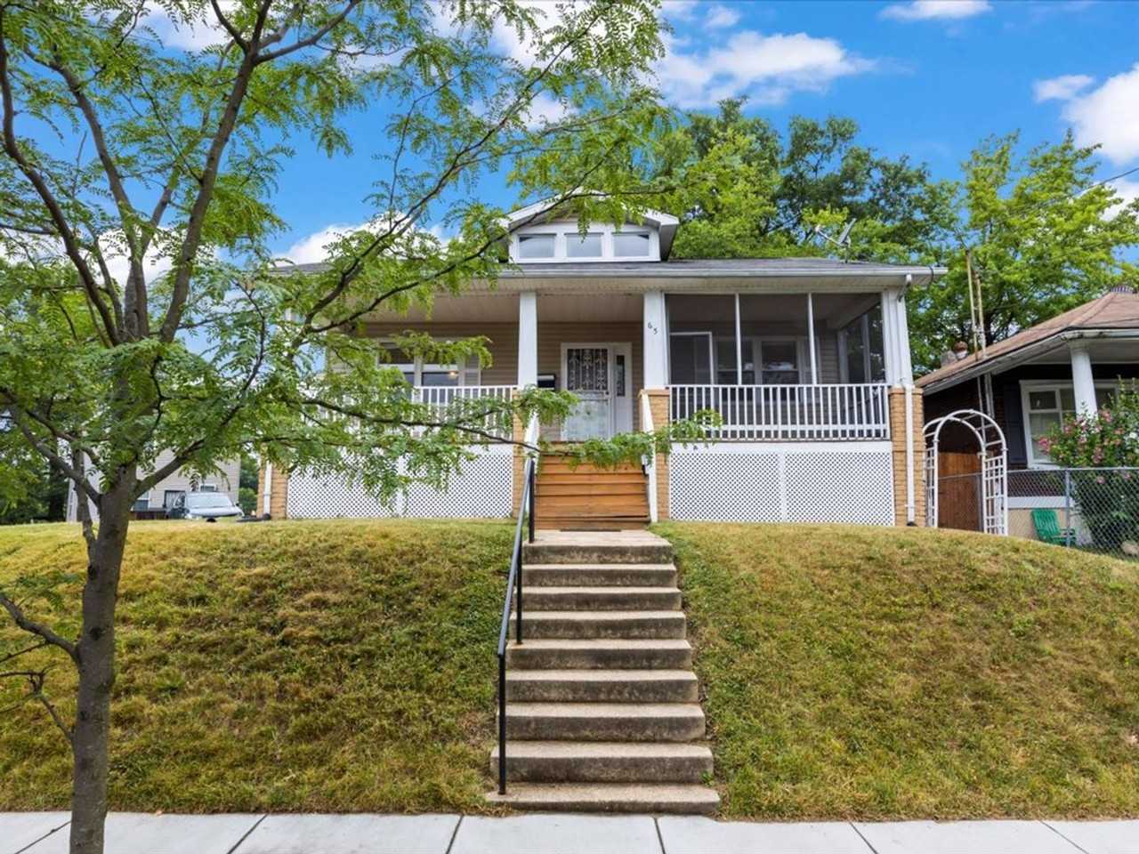 65 53rd Pl Se - Photo 2 of 31