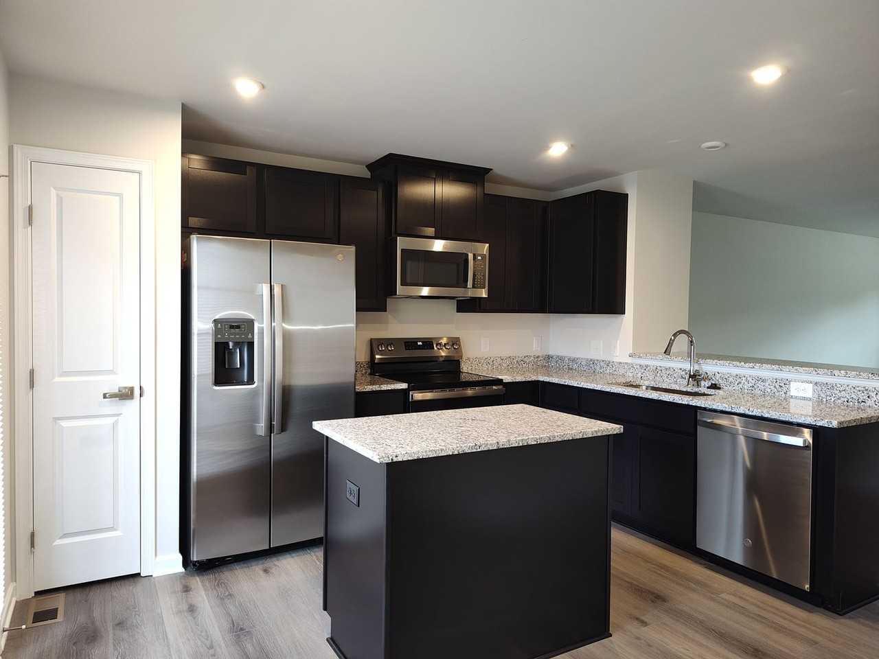 6619 Addax Way - Photo 4 of 30