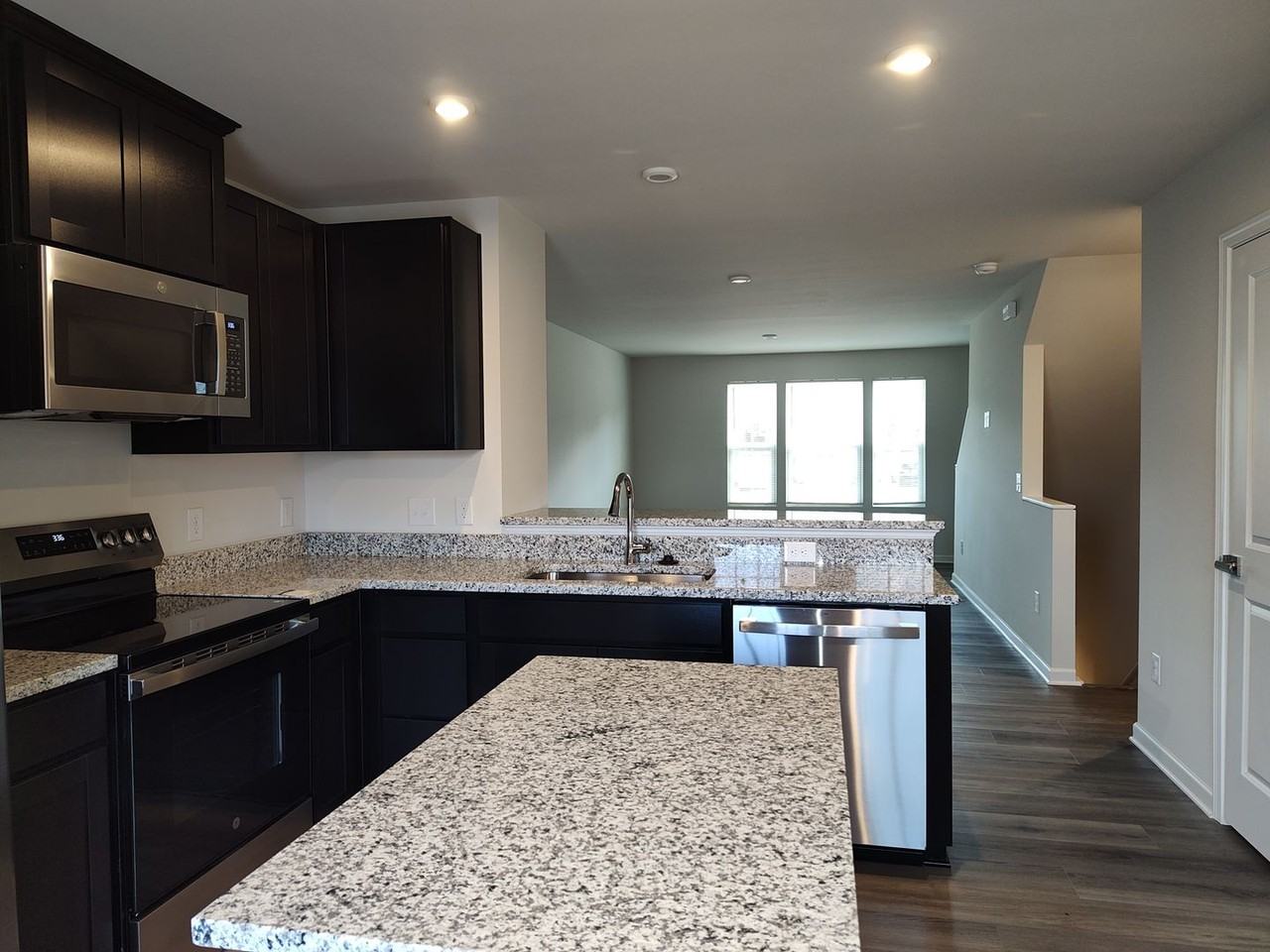 6619 Addax Way - Photo 5 of 30
