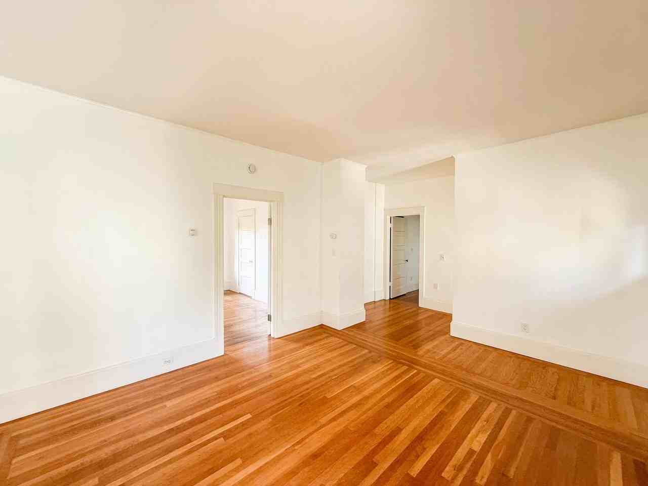 2208 Ward St - Photo 5 of 33