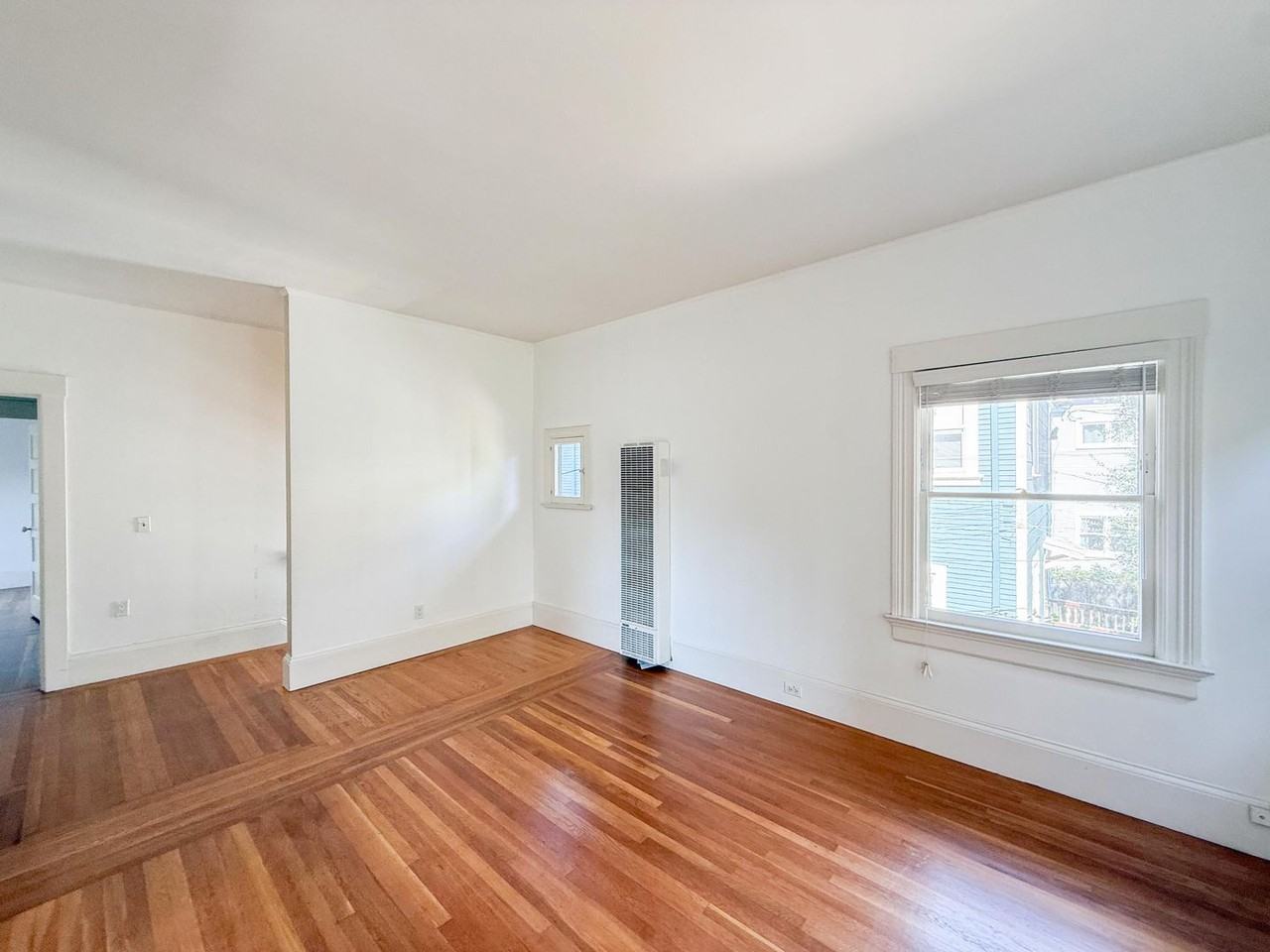2208 Ward St - Photo 6 of 33