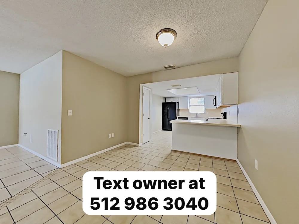 239 Freeport Ave Ne #NA - Photo 4 of 7