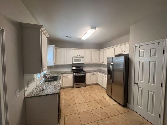 10870 Kimball Crest Dr - Photo 2 of 14