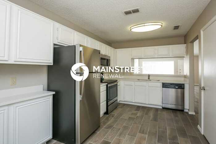 6820 Lyndale Dr - Photo 6 of 16