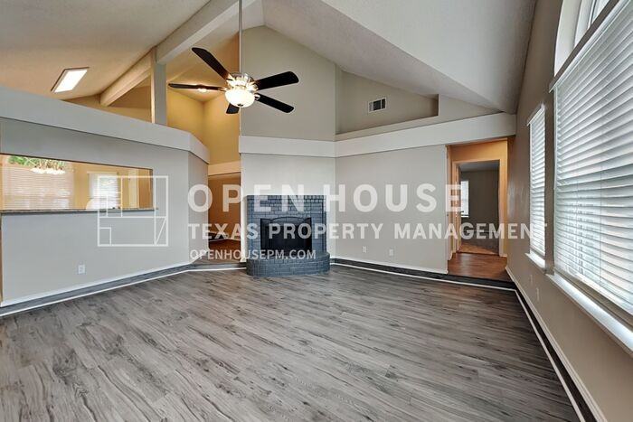 7864 Maiden Ln - Photo 4 of 27