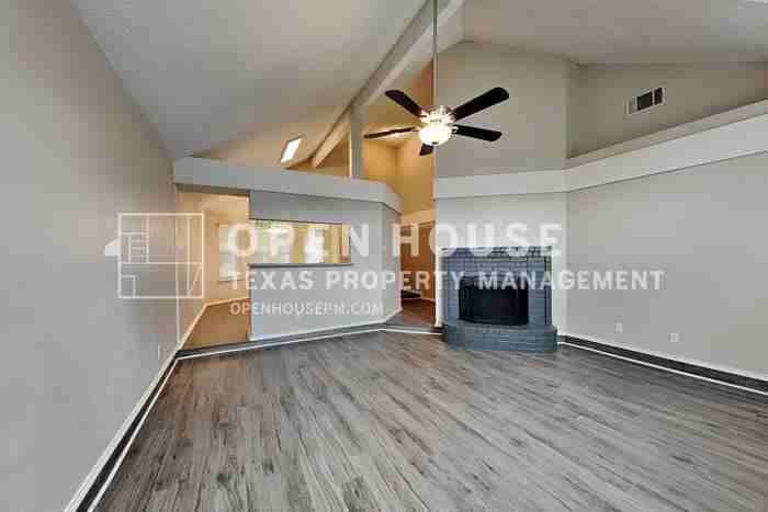 7864 Maiden Ln - Photo 5 of 27