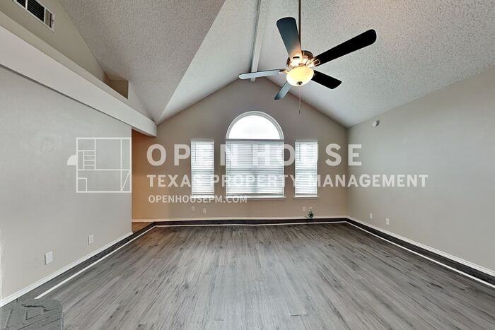 7864 Maiden Ln - Photo 6 of 27