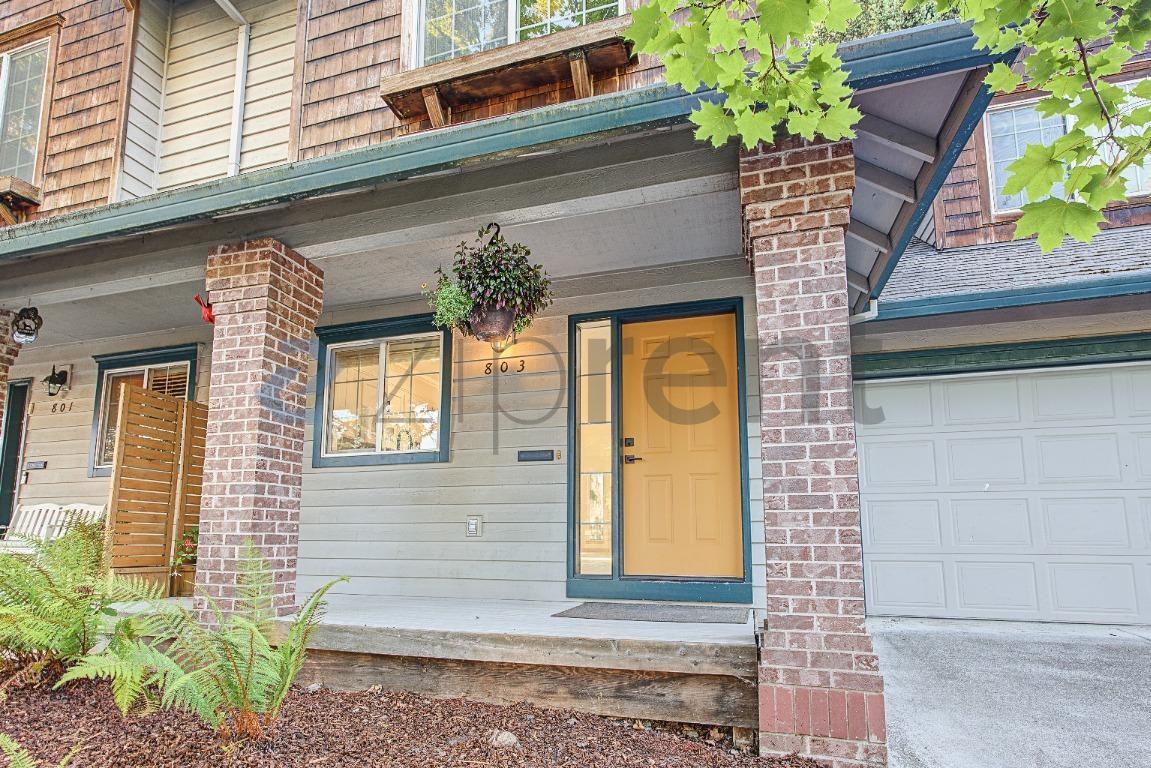 803 Ne 70th Ave - Photo 4 of 23