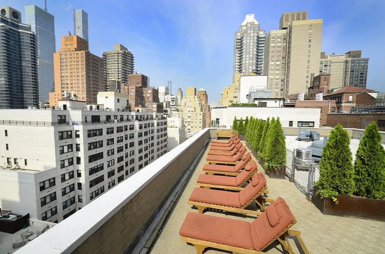 E 63rd St #1219 - Photo 4 of 5