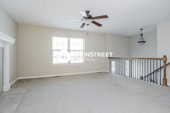 2818 N 101st St - Photo 3 of 17
