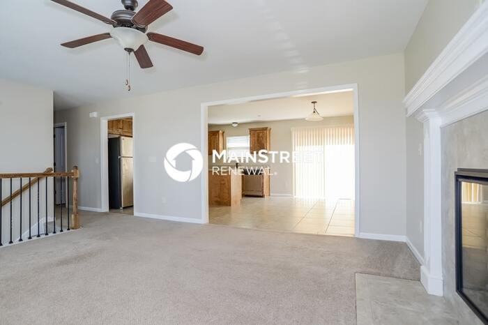 2818 N 101st St - Photo 4 of 17