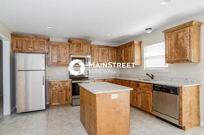 2818 N 101st St - Photo 5 of 17