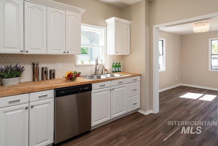4122 W State St - Photo 4 of 36
