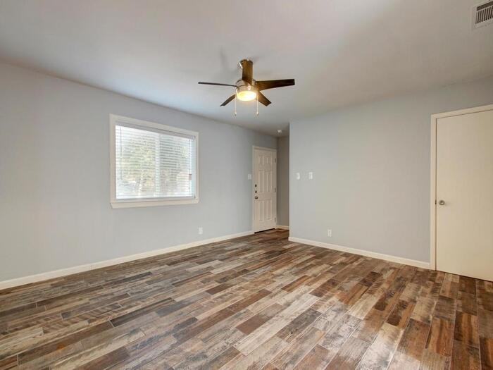 6209 Adalee Ave #B - Photo 5 of 19