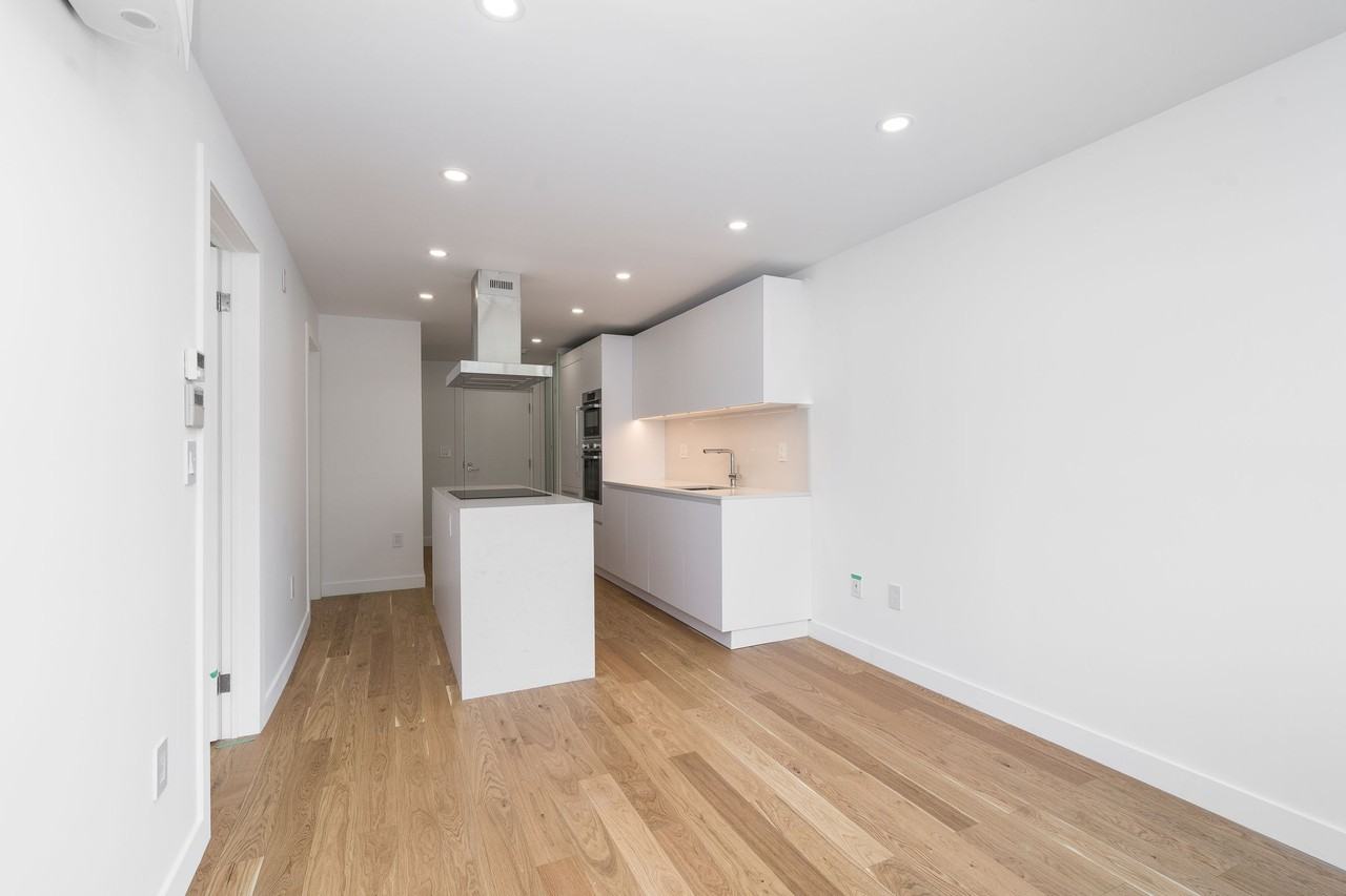 457 Marlee Avenue - Photo 4 of 10