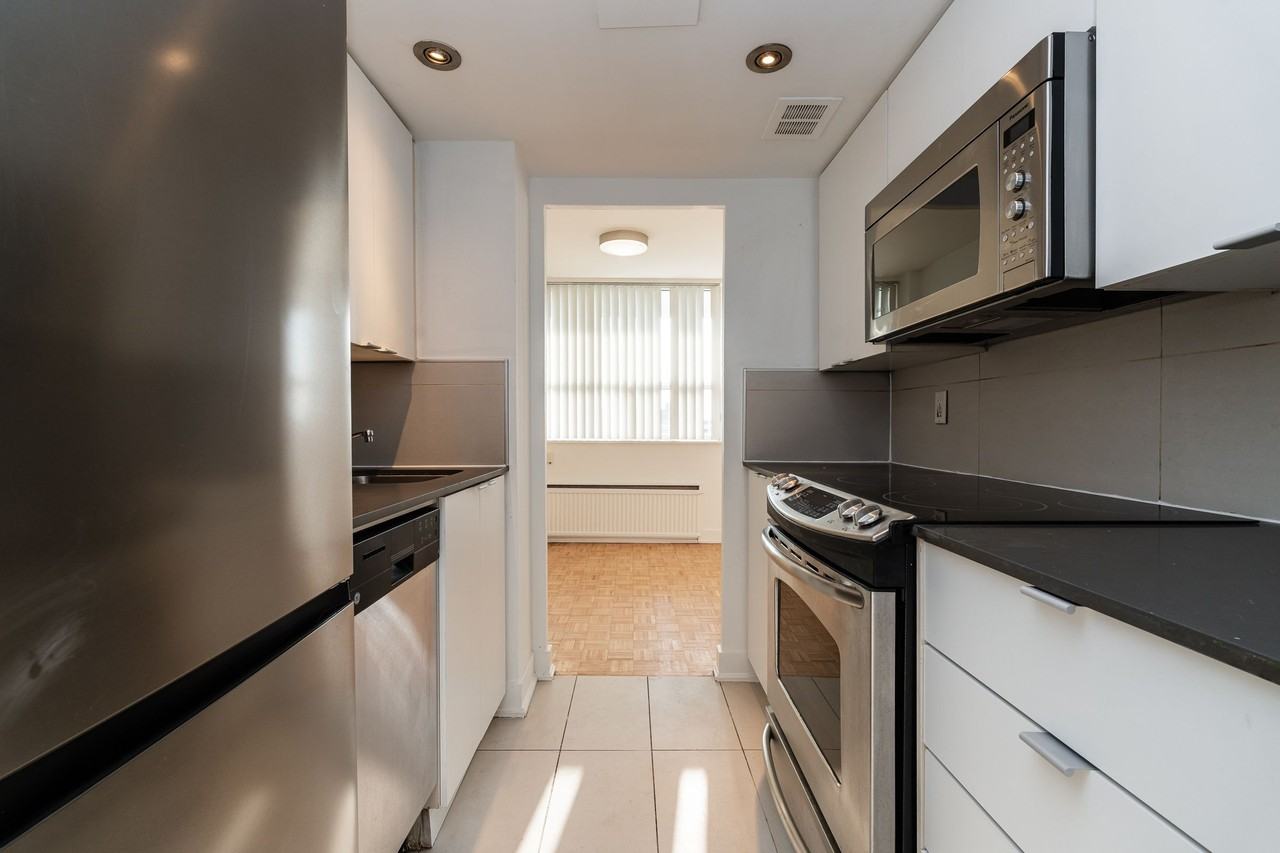 551 Eglinton Avenue East - Photo 2 of 50