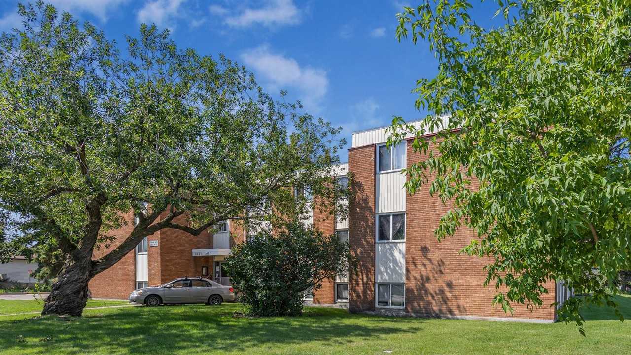 Quesnel Apartments - Photo 2 of 4