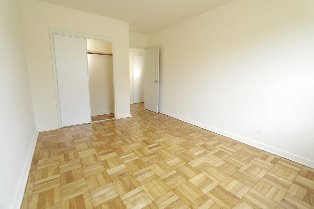 Deepwood Apartments - Photo 4 of 11