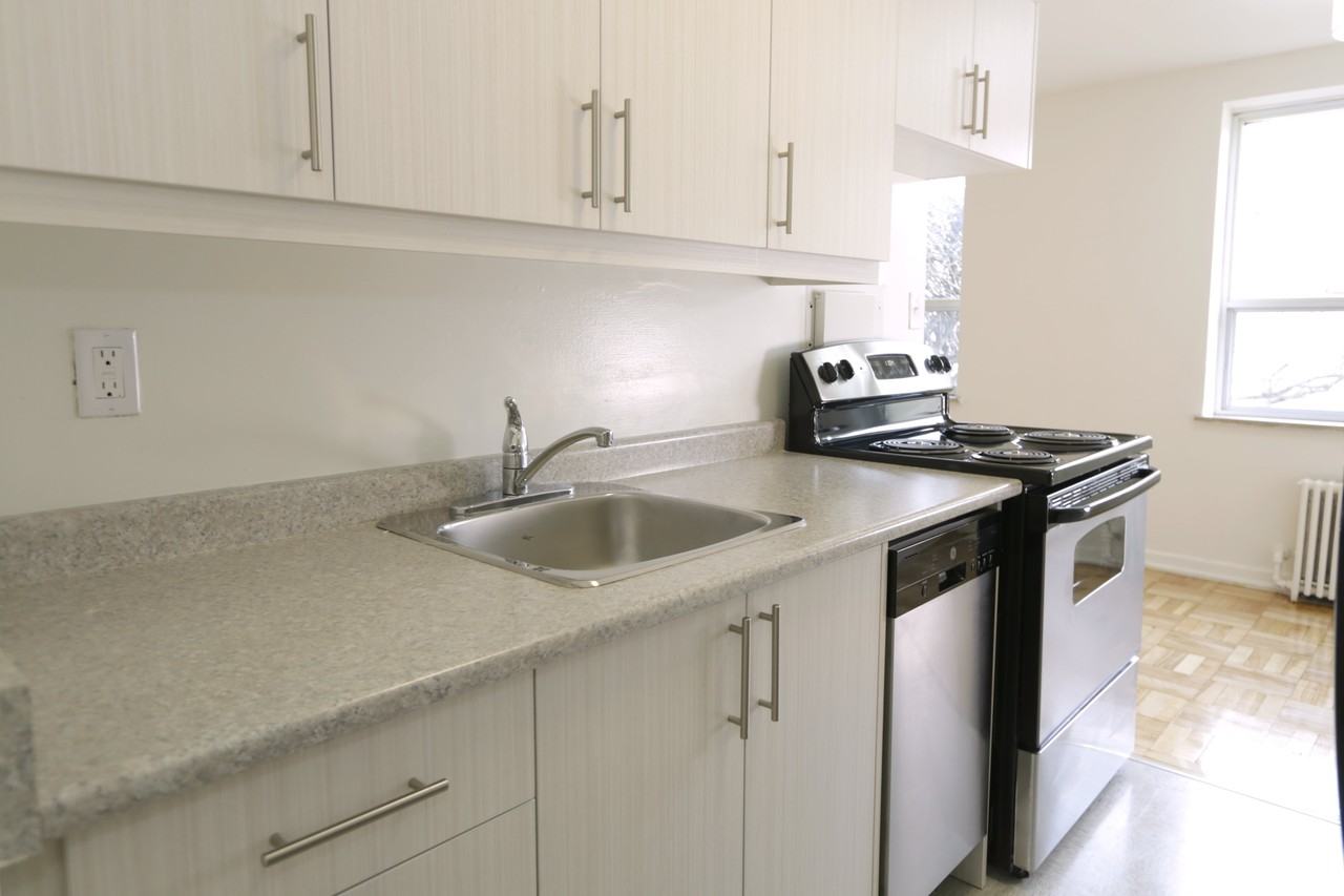 Deepwood Apartments - Photo 7 of 11