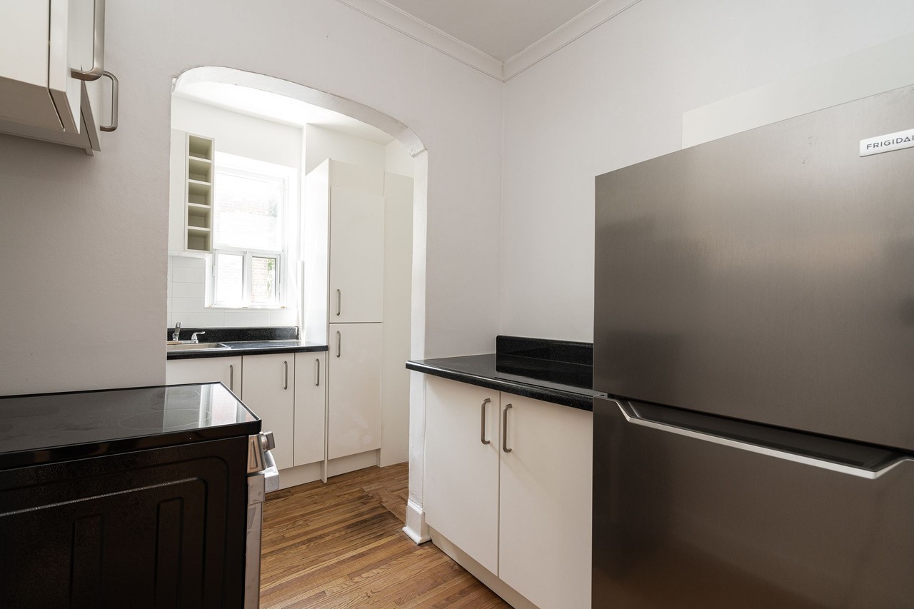 1510 Bathurst Street - Photo 2 of 10