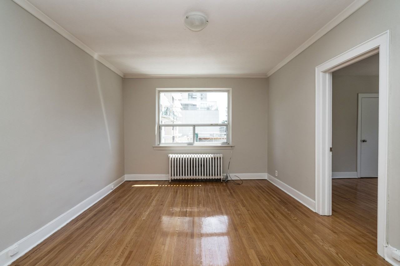 1510 Bathurst Street - Photo 5 of 10