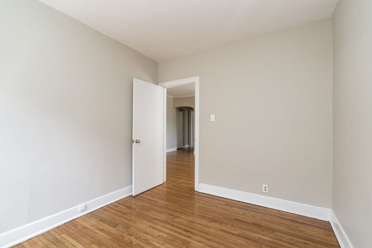 1510 Bathurst Street - Photo 7 of 10