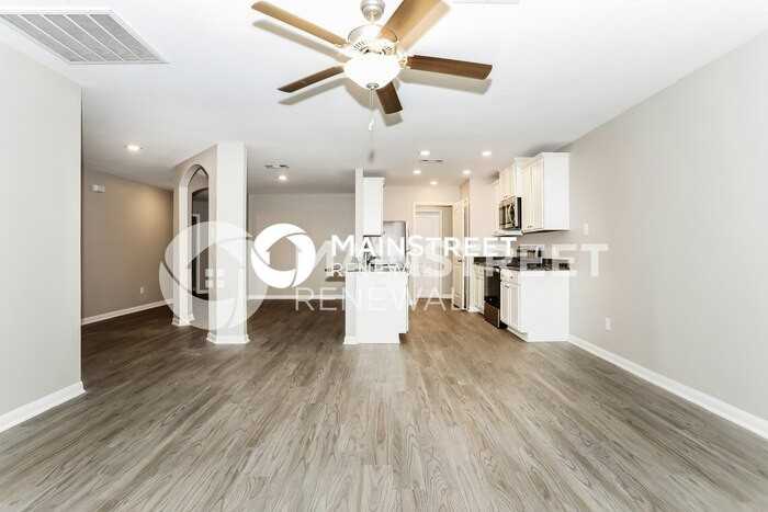 25208 Dickens Dr - Photo 4 of 16
