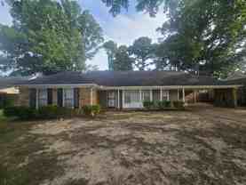 5566 Forsyth Dr - Photo 1 of 1