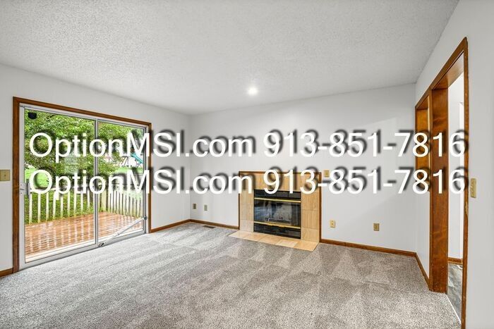 103 Se Greystone Dr - Photo 4 of 28