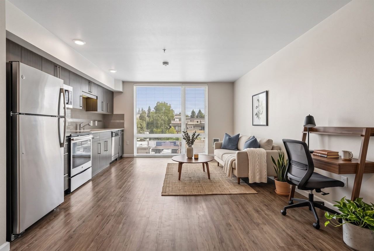 Ludwig Apartments - Photo 4 of 21
