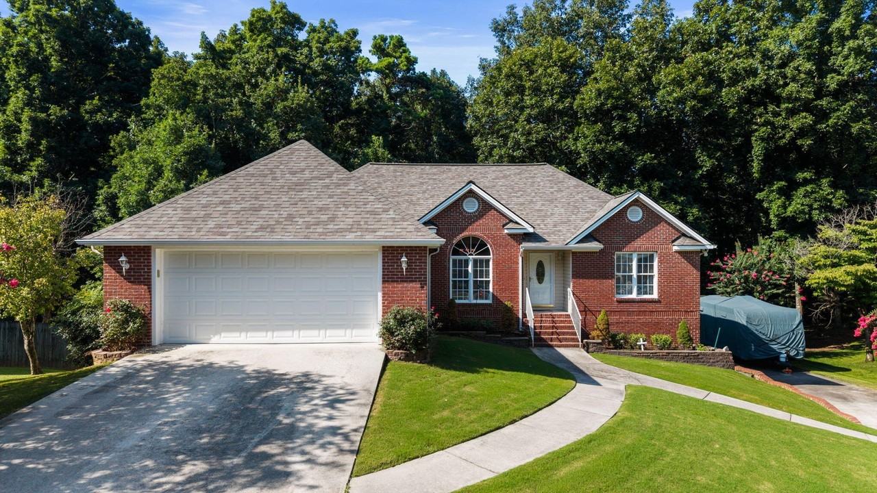 1531 Benjamin Cir Nw - Photo 2 of 50