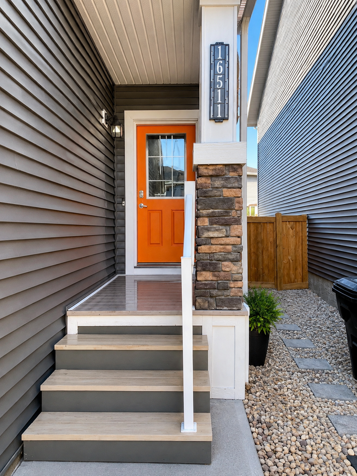 16511 31 Ave Sw - Photo 2 of 50
