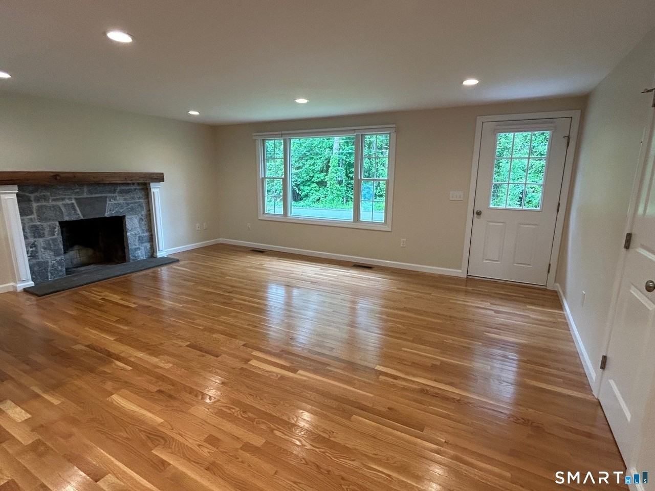 41 Melody Ln - Photo 2 of 17