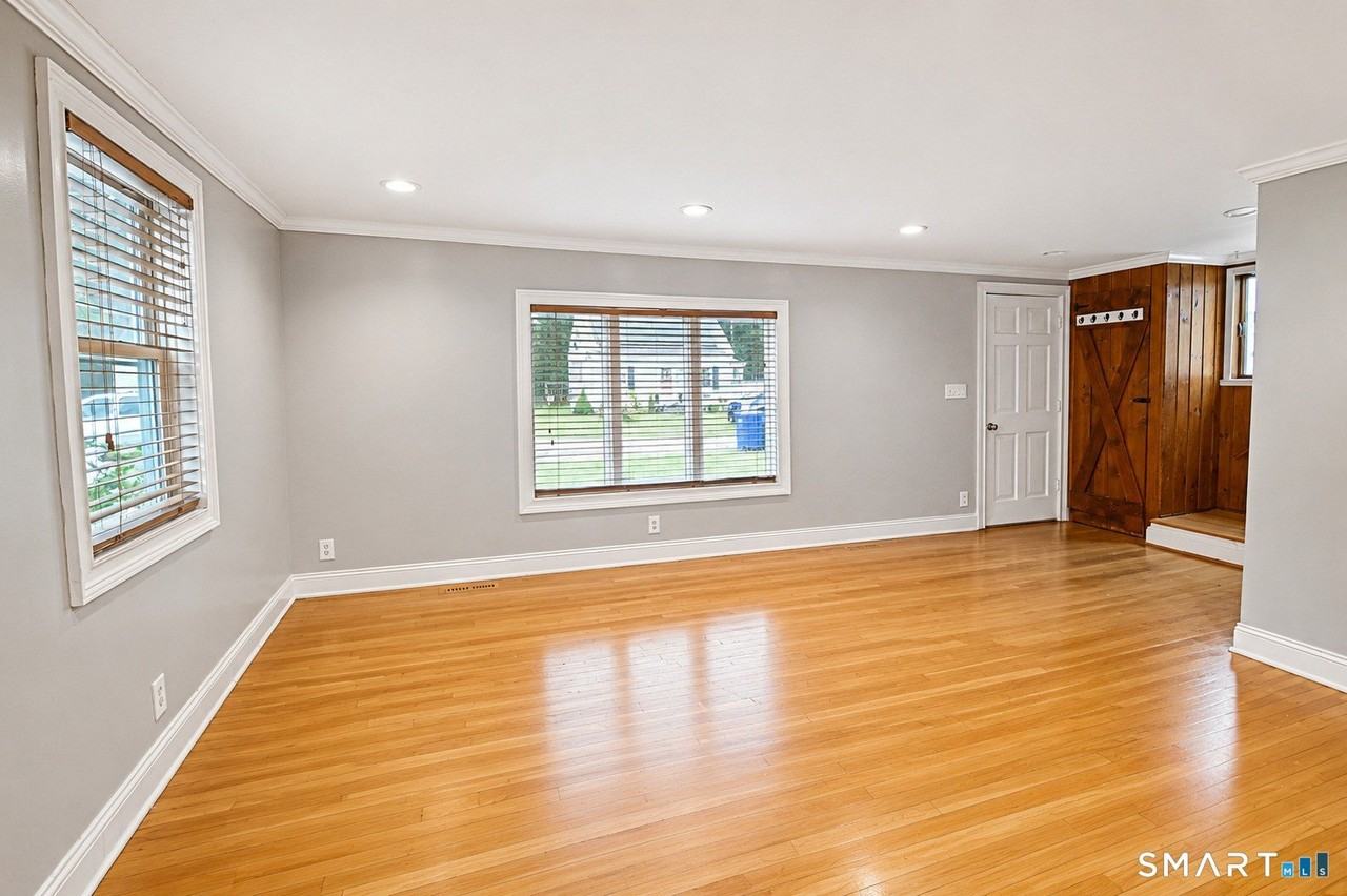144 Ridge Rd - Photo 3 of 19