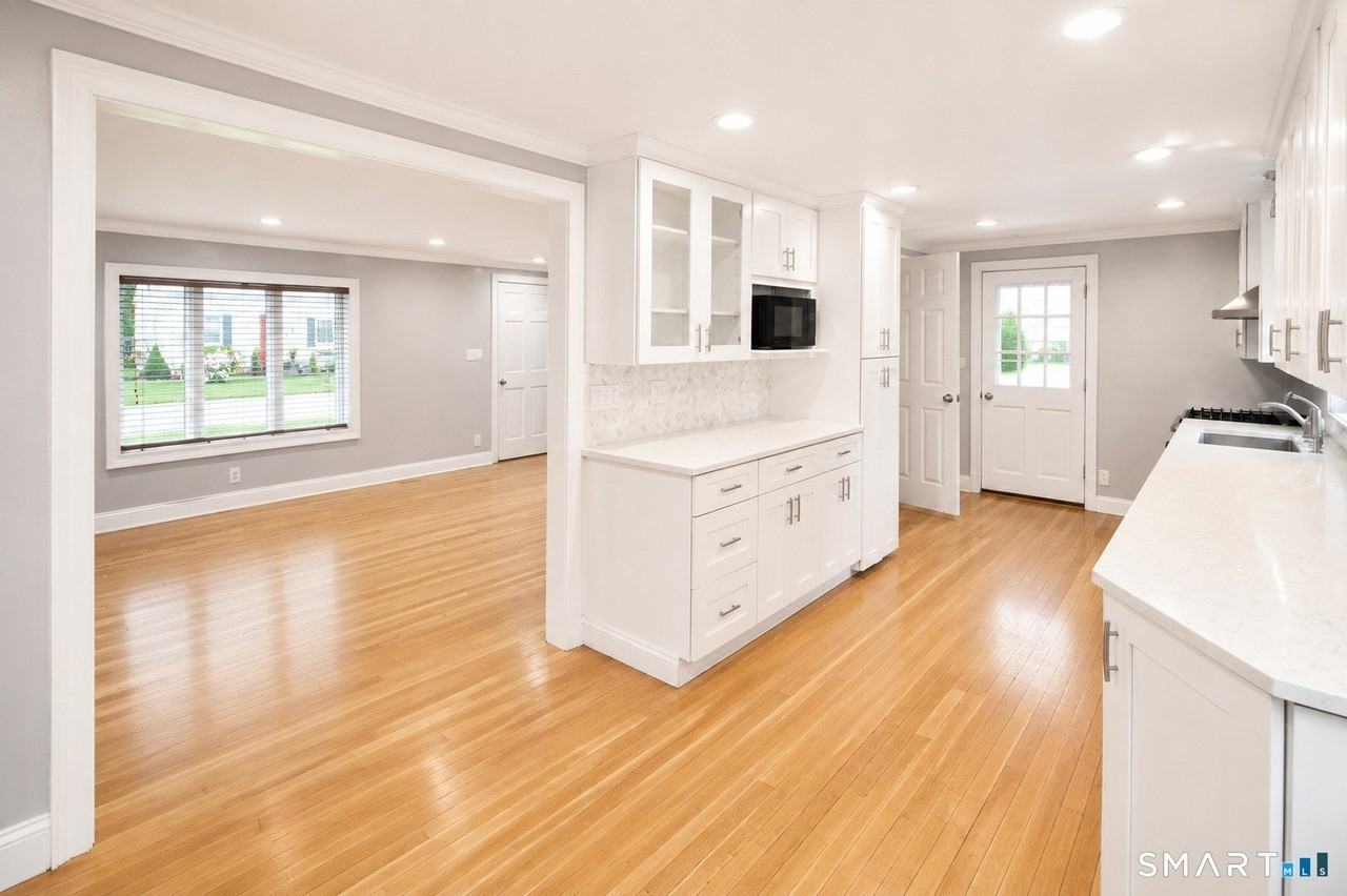144 Ridge Rd - Photo 6 of 19
