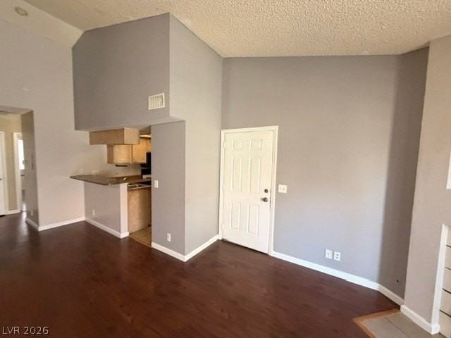 820 N Sloan Ln #203 - Photo 4 of 24