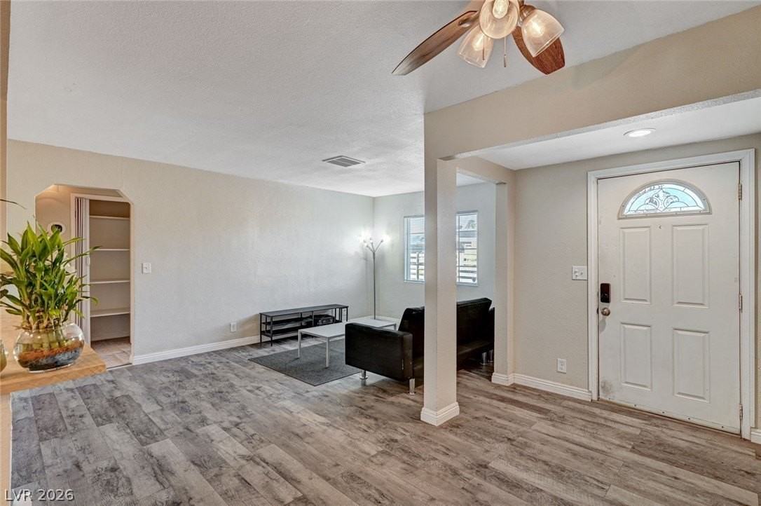 1720 E Carson Ave - Photo 6 of 43
