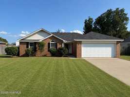 featured image of 135 Summerfield Cir
