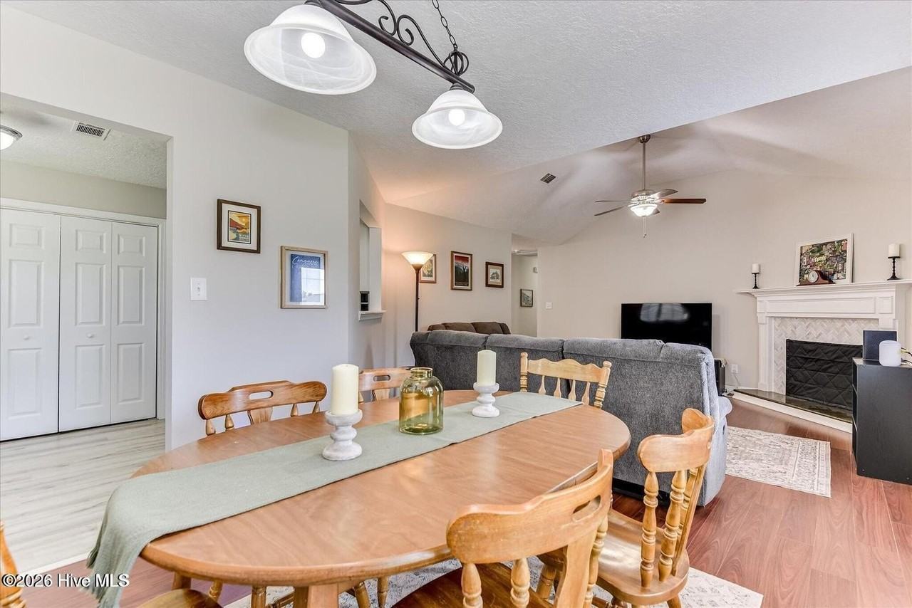 135 Summerfield Cir - Photo 7 of 22
