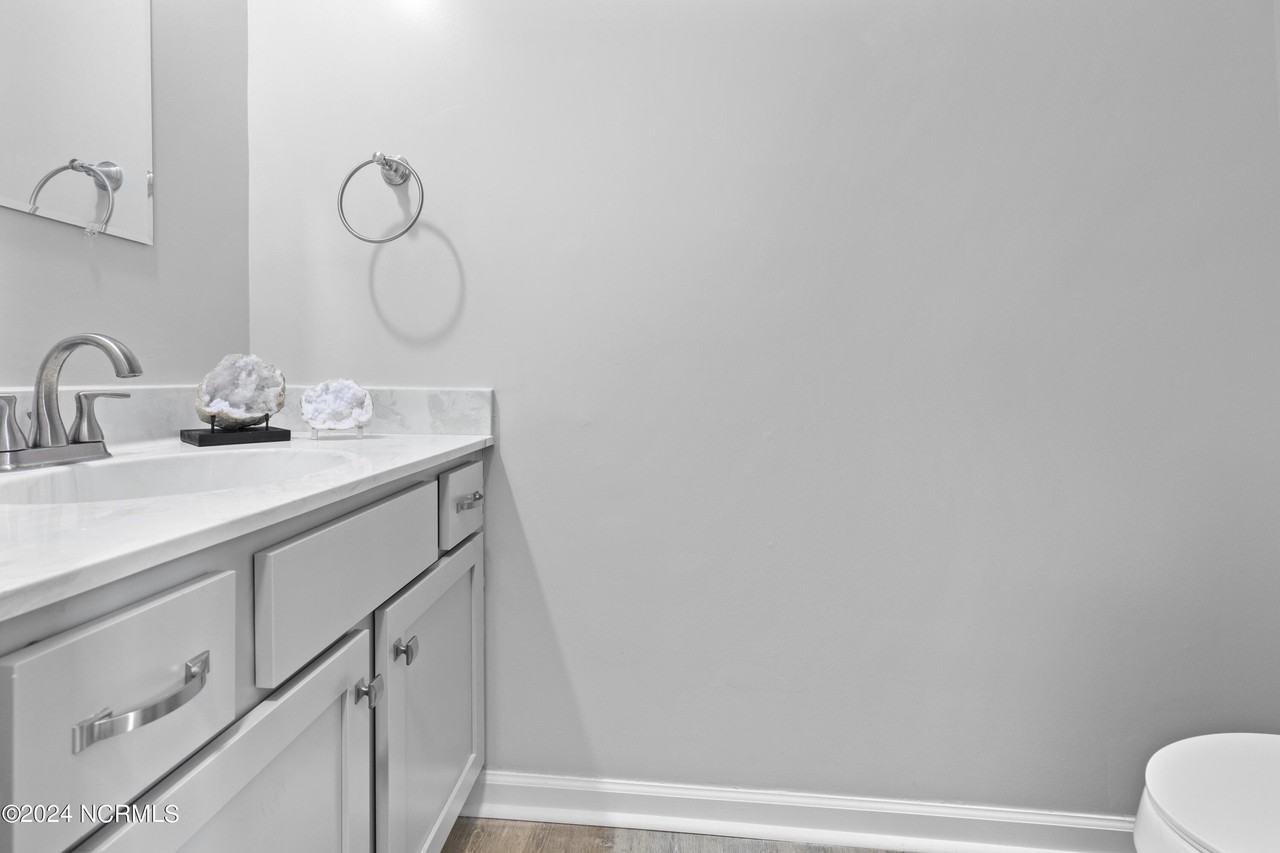 301 Cedar Island Trl - Photo 7 of 18