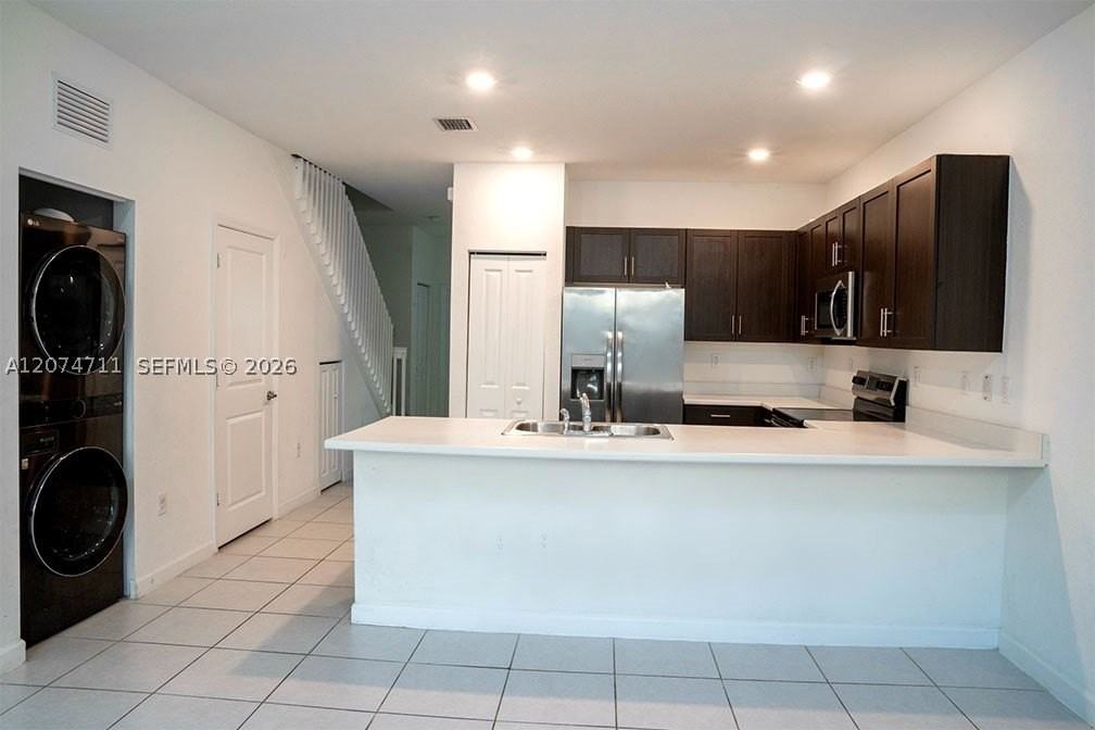 2683 Se 19th St - Photo 4 of 18