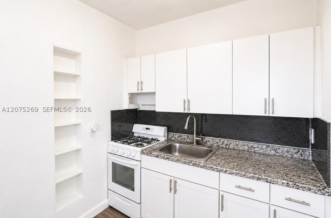 2300 W Flagler St #18 - Photo 2 of 10