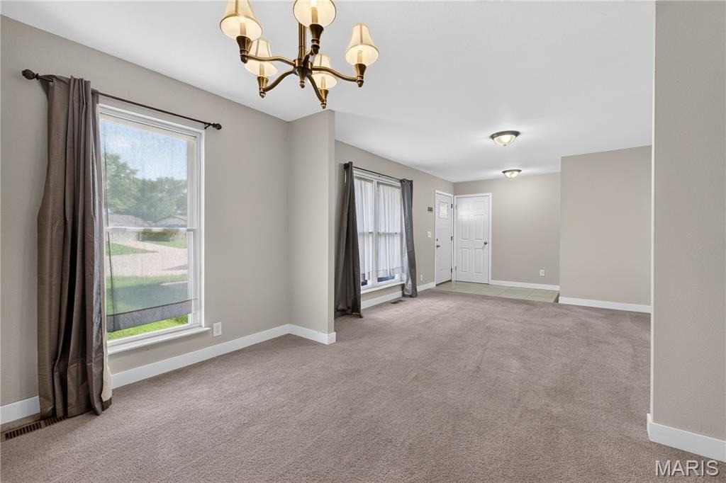 3689 Whispering Woods Dr - Photo 7 of 26